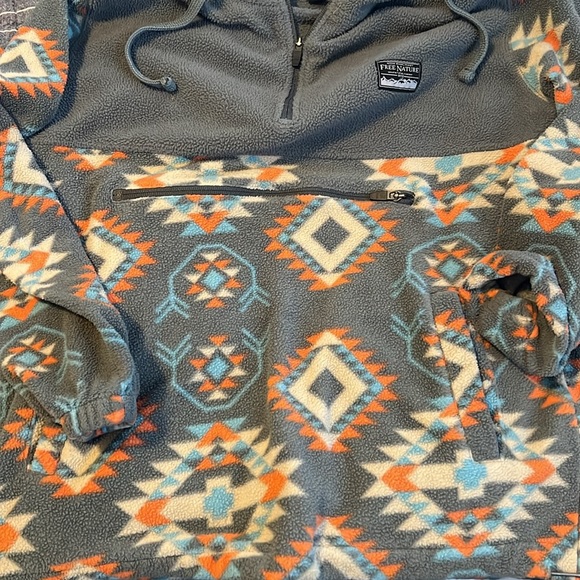 Patterned 1/2 zip - Picture 3 of 4